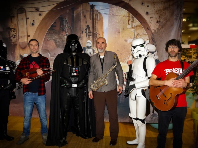 Swing Uppercut avec des membres de la 501st Legion, Vihuela Deshogues, Patrick Martin et Anthony Marie